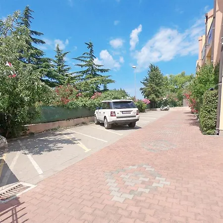 Solaris - Antonela - With Private Parking *