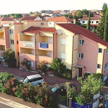 Solaris Antonela Modern & Comfortable Apartments With Free Private Parking *