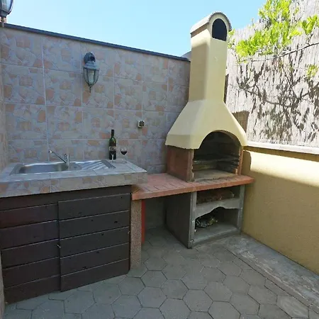Solaris - Antonela - With Private Parking Apartman