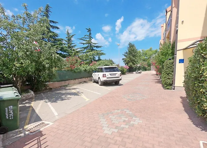 Solaris Antonela Modern With Sea View & Free Private Parking *