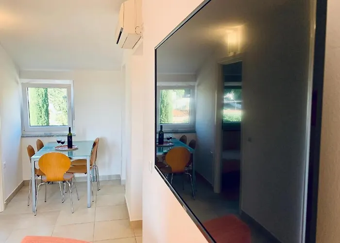 Solaris Antonela Modern With Sea View & Free Private Parking
